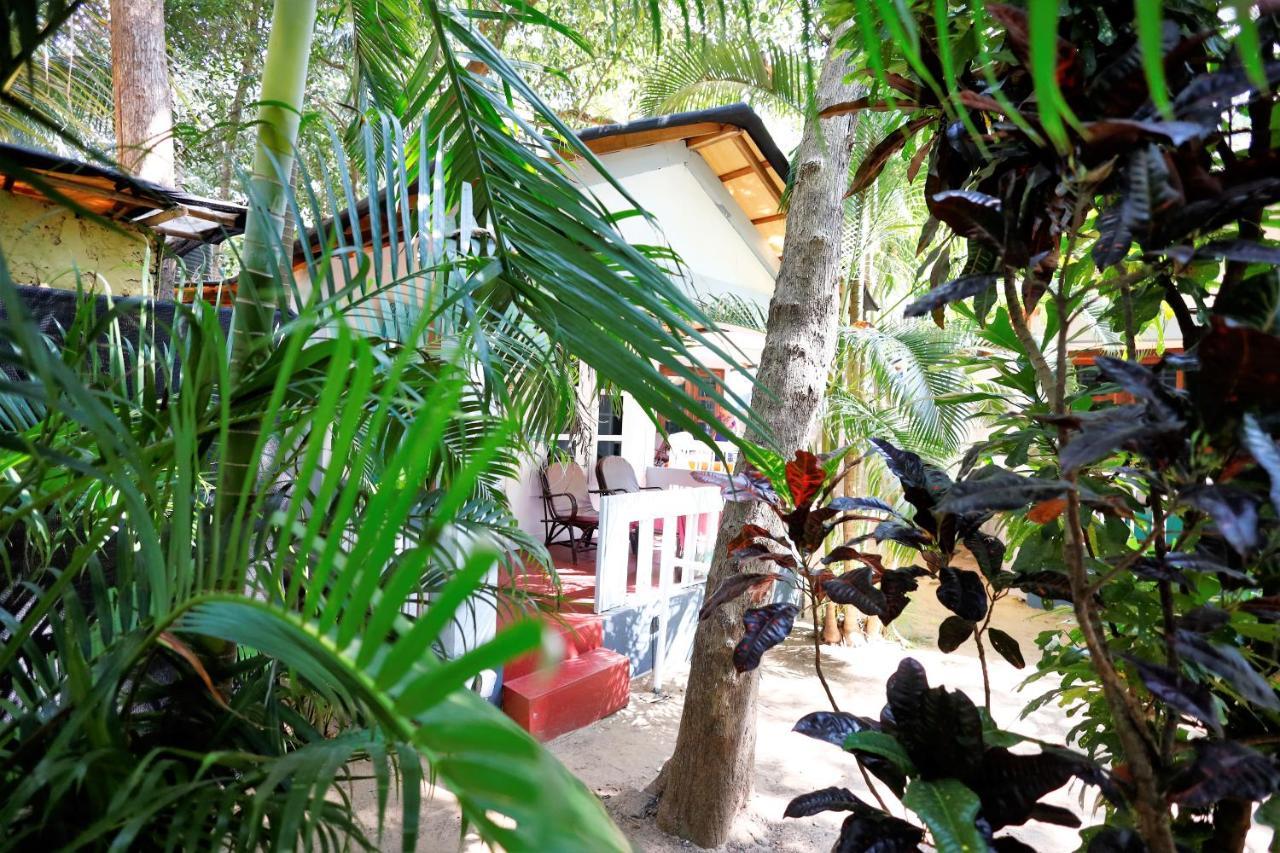 Temple Garden Seaside Cottages Palolem Luaran gambar